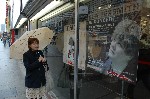 CDショップ前